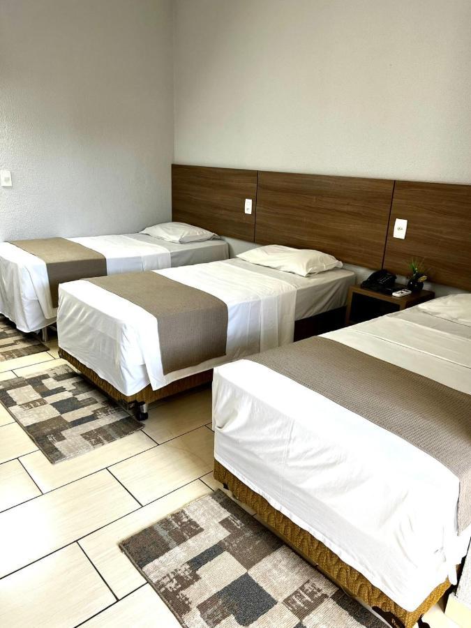 Nantes Executive Hotel Pitanga Esterno foto
