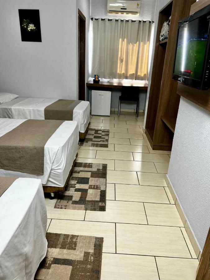Nantes Executive Hotel Pitanga Esterno foto