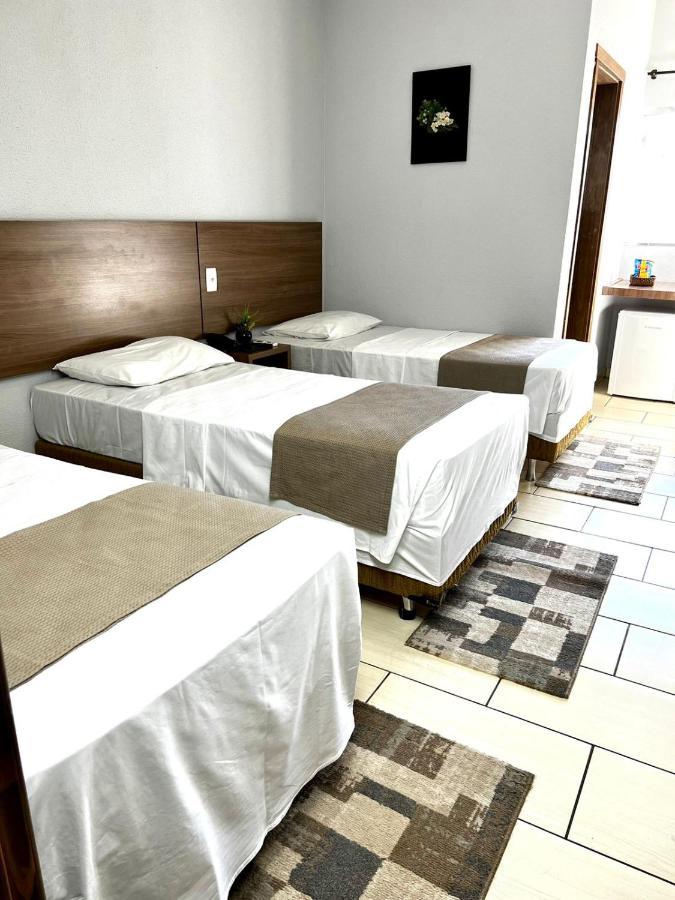 Nantes Executive Hotel Pitanga Esterno foto